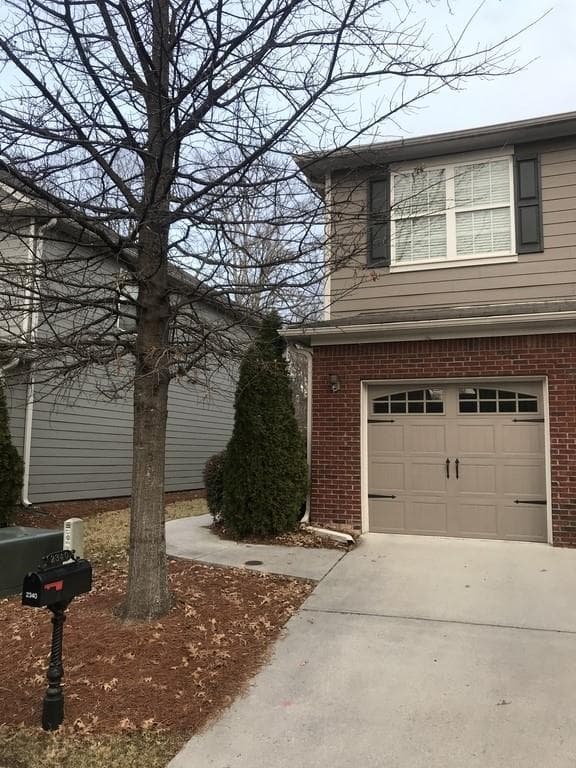 2340 Whiteoak Lane, Smyrna, GA 30080 — most recent listing photo