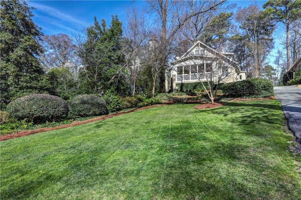 164 Peachtree Way, Atlanta, GA 30305 — most recent listing photo