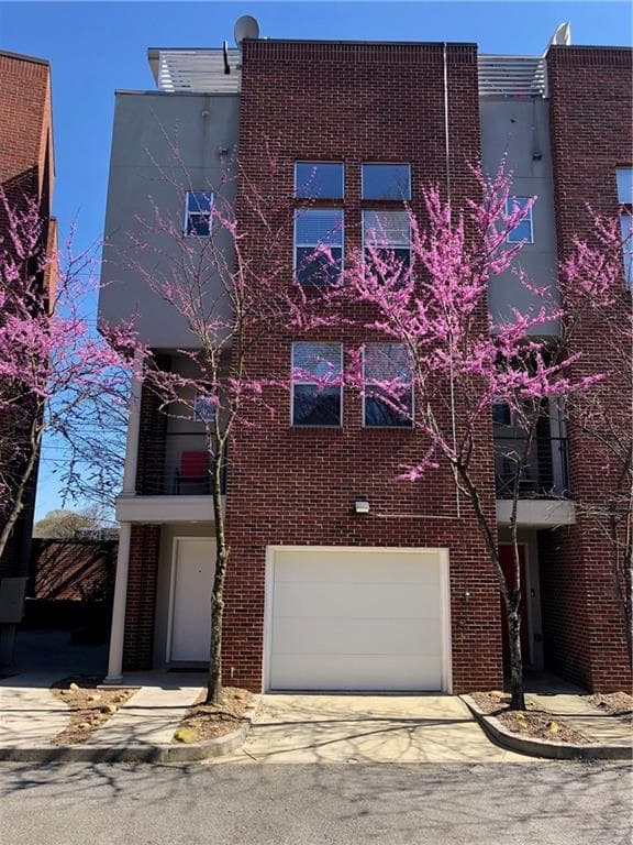 2 bedroom, 1,770 sq ft townhouse sold at 994 Dekalb Avenue, Atlanta, GA 30307