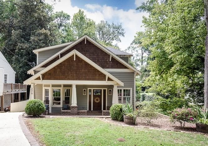 4 bedroom, 3,300 sq ft single family residence sold at 279 Eureka Drive, Atlanta, GA 30305