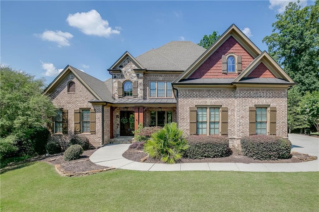 5 bedroom, 6,309 sq ft single family residence sold at 4868 Basingstoke Drive, Suwanee, GA 30024