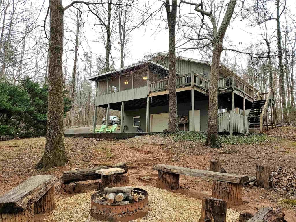 2 bedroom single family residence sold at 74 Eagle Claw Court, Martin, GA 30557