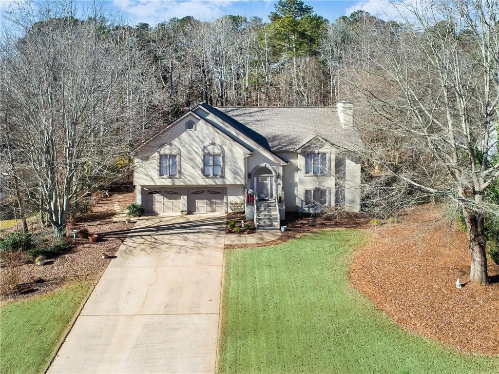 5 bedroom, 2,580 sq ft single family residence sold at 1940 Tiner Court, Cumming, GA 30041