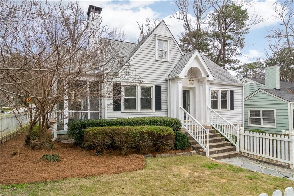 4 bedroom single family residence sold at 236 Eureka Drive NE, Atlanta, GA 30305