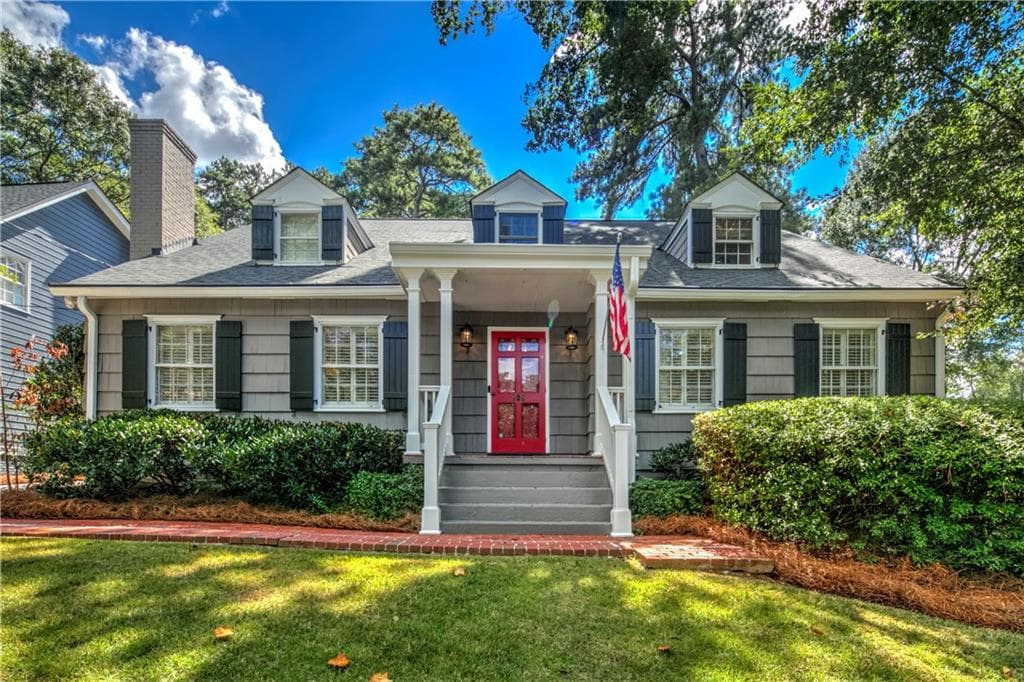5 bedroom, 3,455 sq ft single family residence sold at 928 Beaverbrook Drive, Atlanta, GA 30318