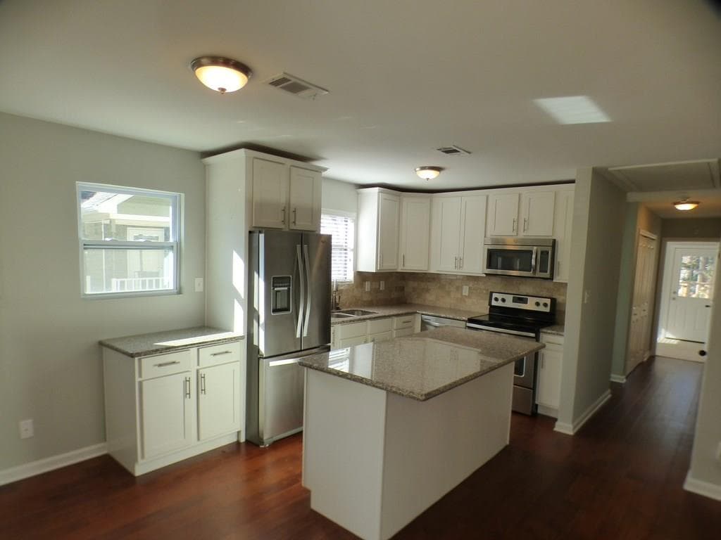3 bedroom, 960 sq ft single family residence sold at 971 WALKER Avenue, Atlanta, GA 30316