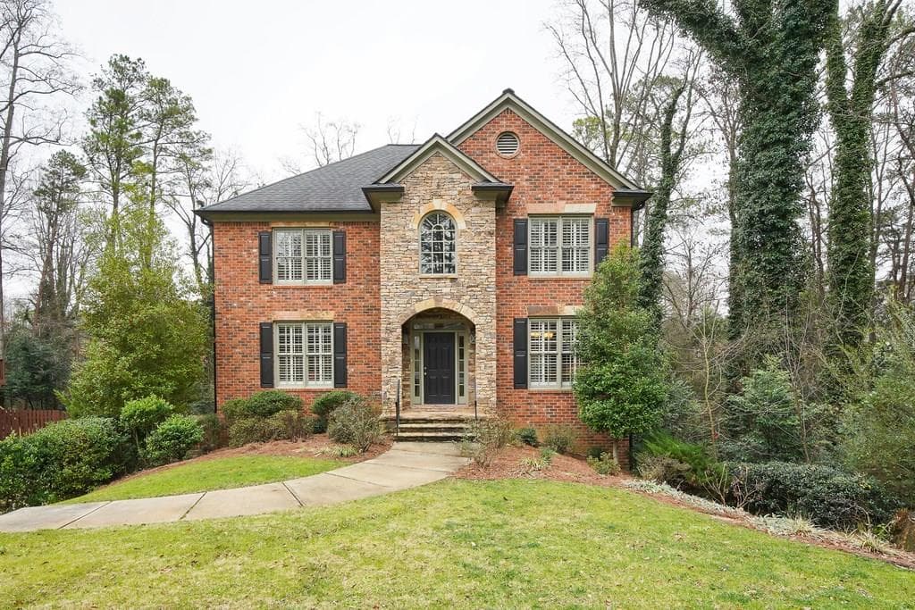 5 bedroom, 2,939 sq ft single family residence sold at 2645 CAROLYN Drive, Smyrna, GA 30080