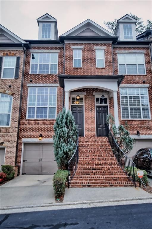 3 bedroom, 2,302 sq ft condominium sold at 2667 Rivers Edge Drive, Atlanta, GA 30324