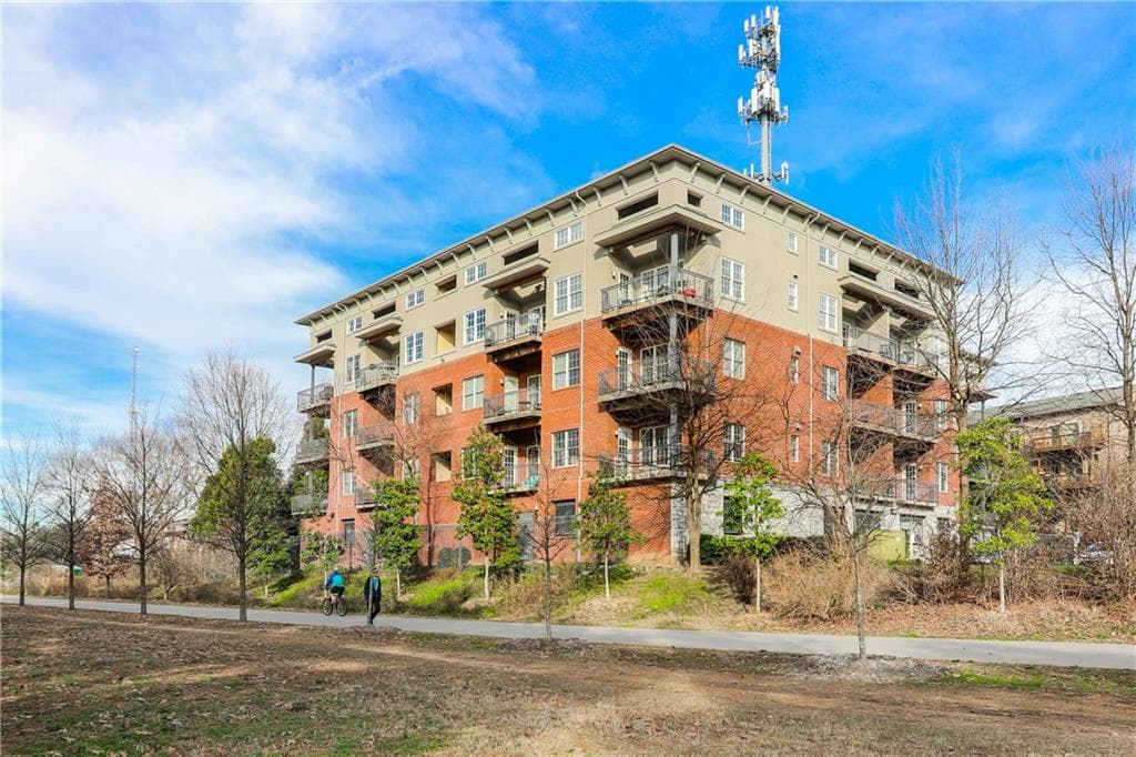 680 Greenwood Avenue 208, Atlanta, GA 30306 — most recent listing photo