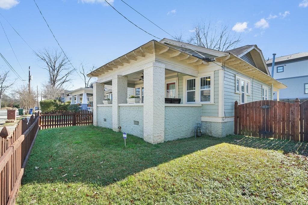 2 bedroom, 1,224 sq ft single family residence sold at 1331 McPherson Avenue, Atlanta, GA 30316