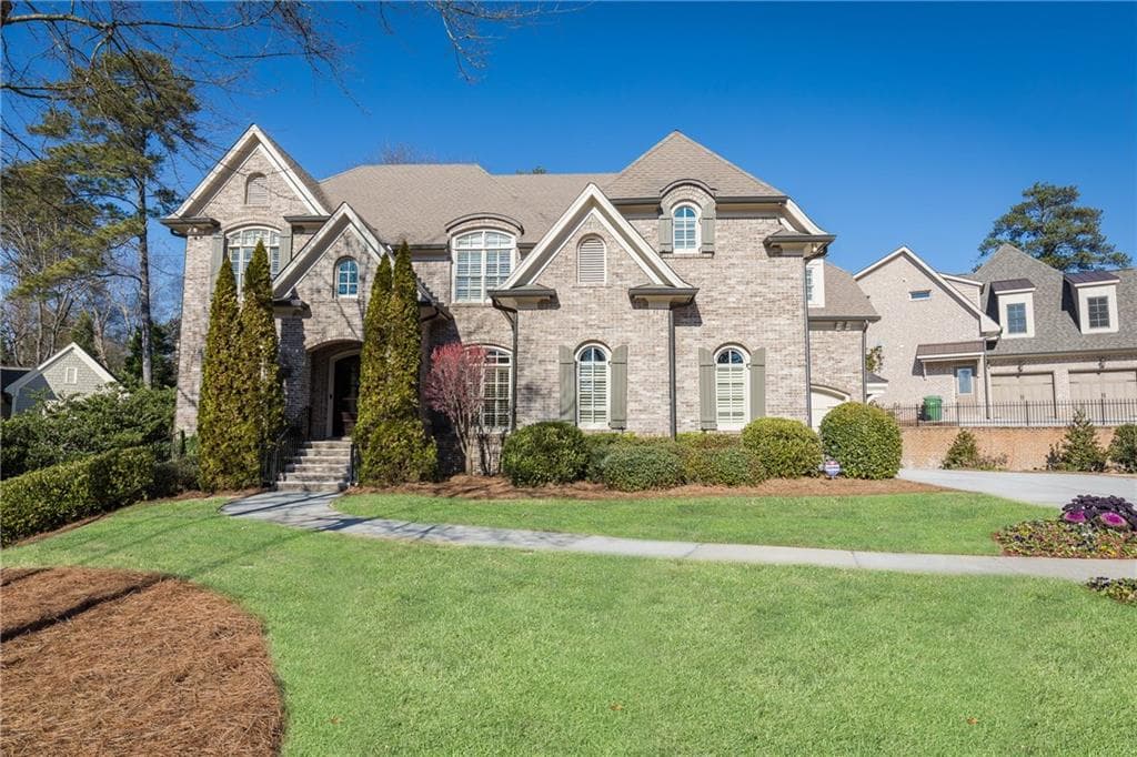 6 bedroom, 5,882 sq ft single family residence sold at 3028 Westminster Circle, Atlanta, GA 30327
