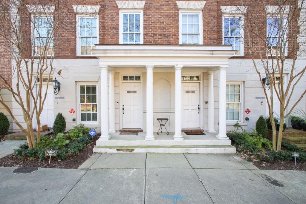3 bedroom, 2,188 sq ft townhouse sold at 473 Bartram Street B, Atlanta, GA 30316