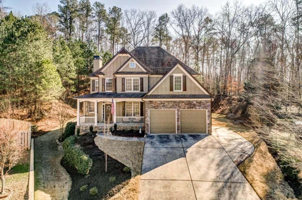 4 bedroom, 2,658 sq ft single family residence sold at 223 Briarwood Lane, Canton, GA 30114