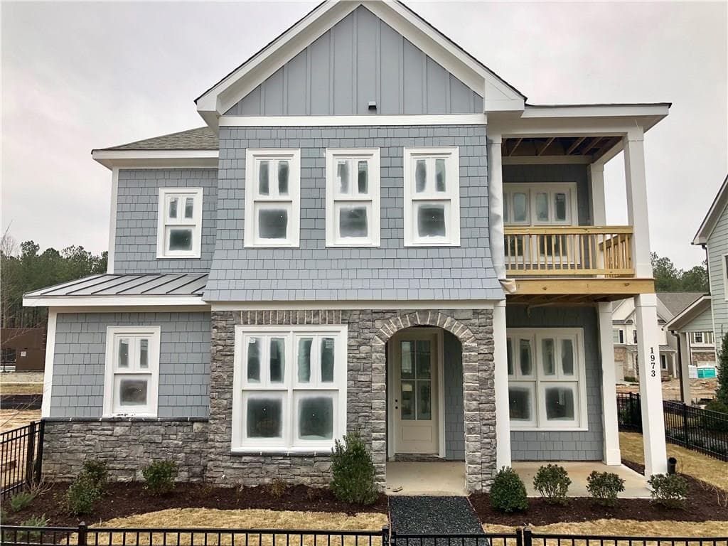 3 bedroom, 2,465 sq ft single family residence sold at 1973 Haley Walk, Atlanta, GA 30318