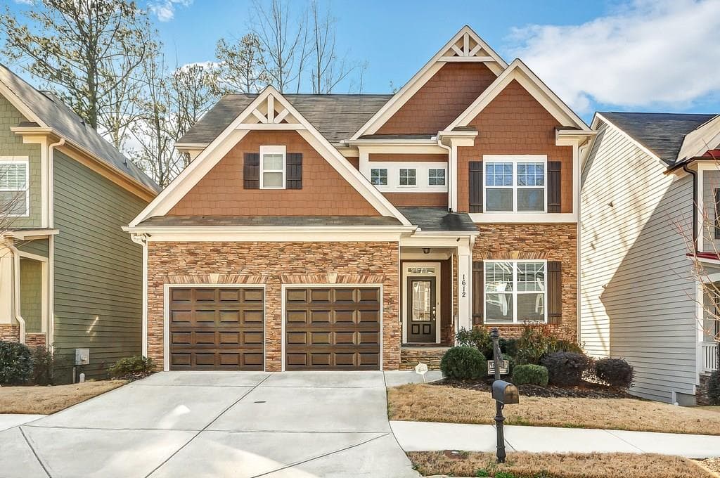 4 bedroom, 2,324 sq ft single family residence sold at 1612 Drew Drive, Atlanta, GA 30318