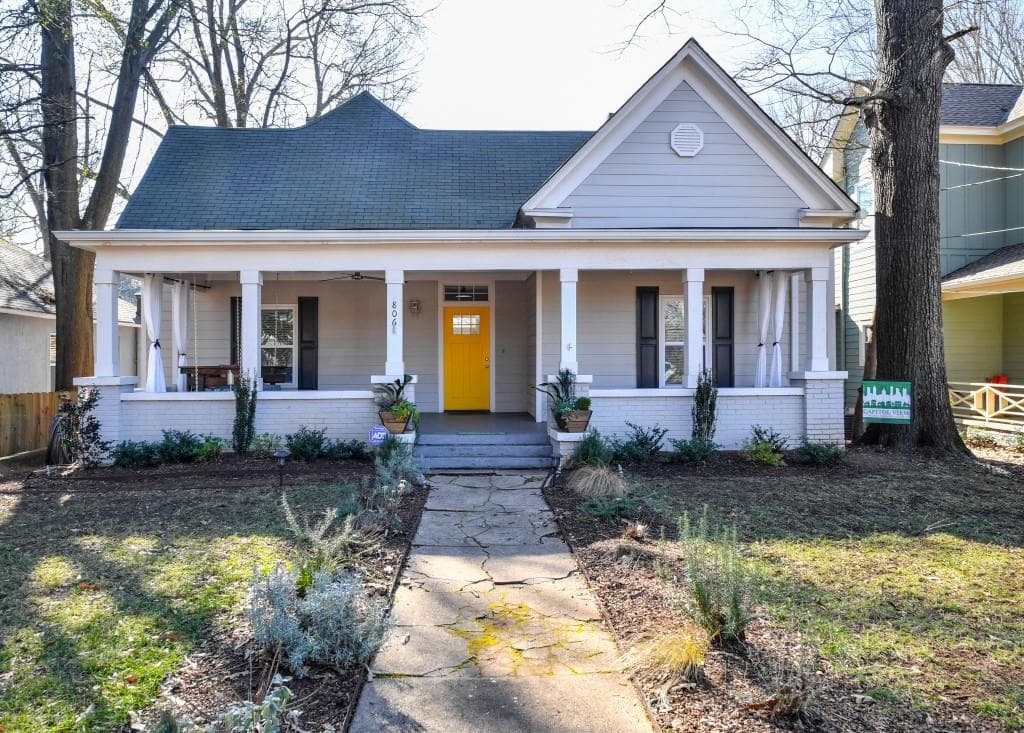 3 bedroom, 1,685 sq ft single family residence sold at 806 Dill Avenue, Atlanta, GA 30310