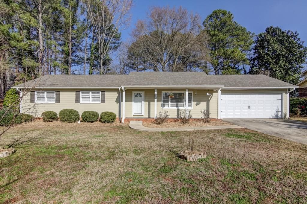 590 Donna Drive, Smyrna, GA 30082 — most recent listing photo