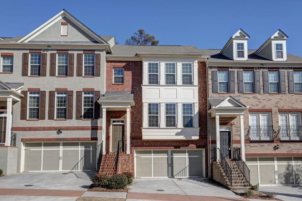 3 bedroom, 2,388 sq ft townhouse sold at 1660 Woodbridge Lane, Atlanta, GA 30329
