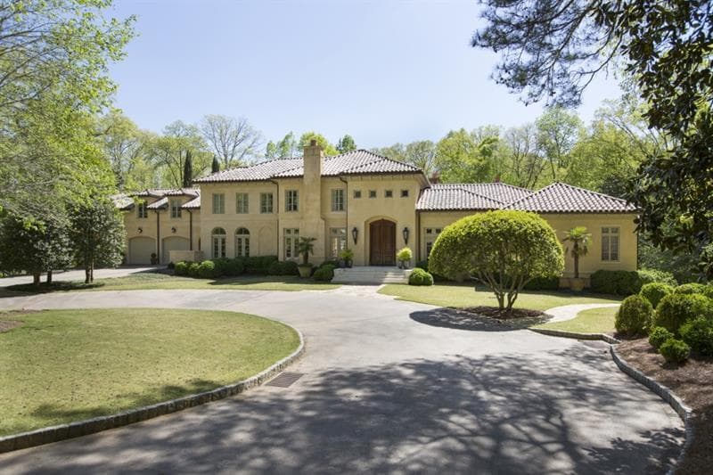 5 bedroom, 8,400 sq ft single family residence sold at 1130 W Conway Drive, Atlanta, GA 30327