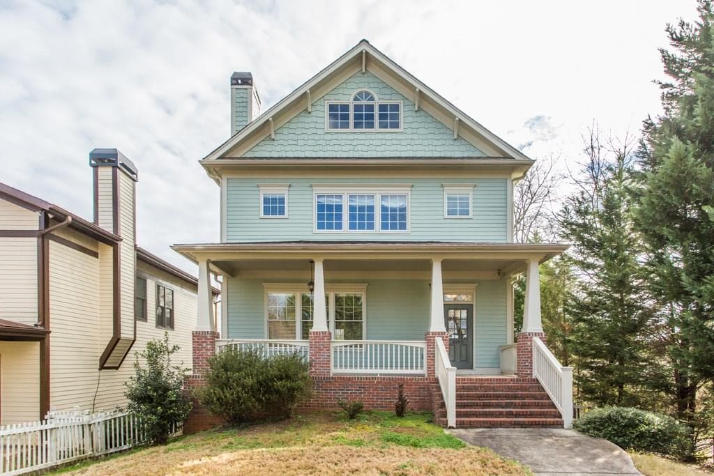 4 bedroom, 2,308 sq ft single family residence sold at 3295 Academy Square, College Park, GA 30337
