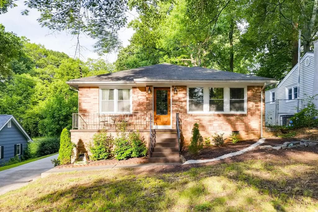 3220 Forrest Hills Drive, Hapeville, GA 30354 — most recent listing photo