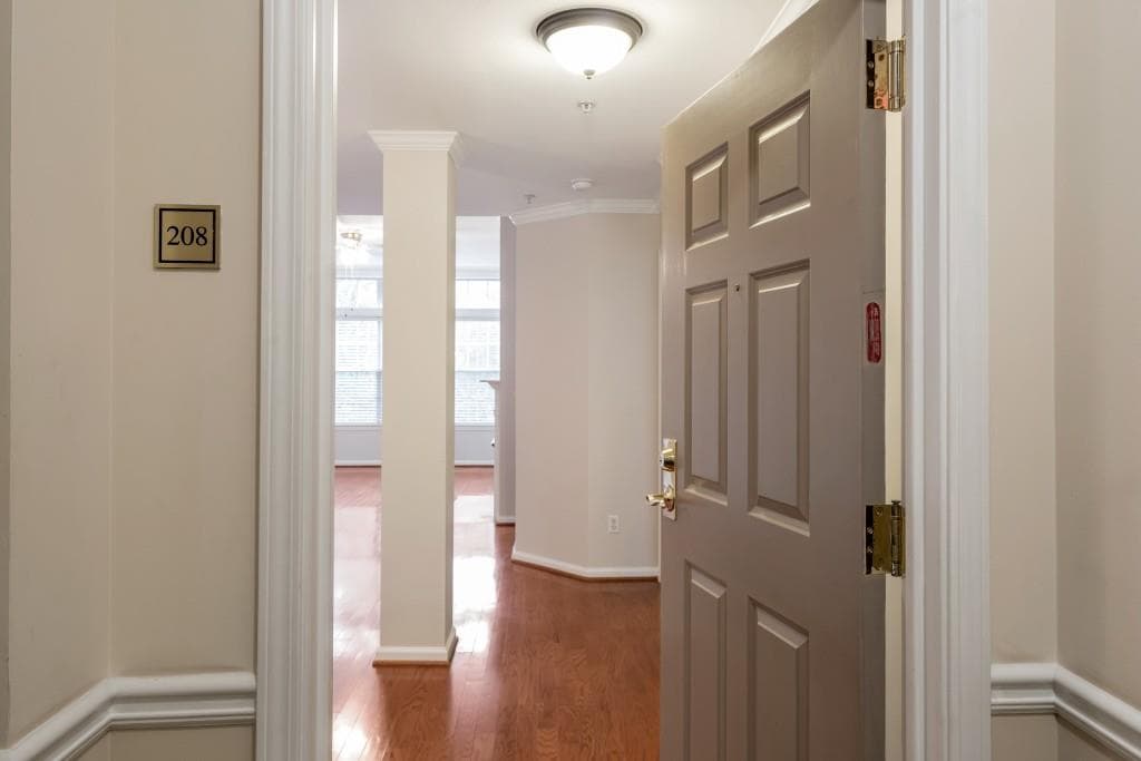 2 bedroom, 1,350 sq ft condominium sold at 424 Lindbergh Drive 208, Atlanta, GA 30305