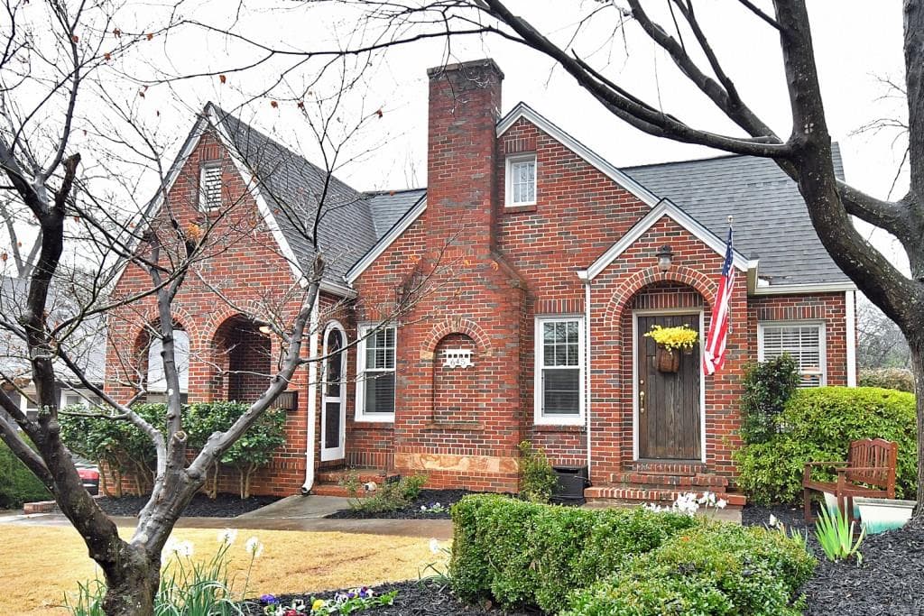 4 bedroom, 1,725 sq ft single family residence sold at 645 Woodland Avenue, Atlanta, GA 30316