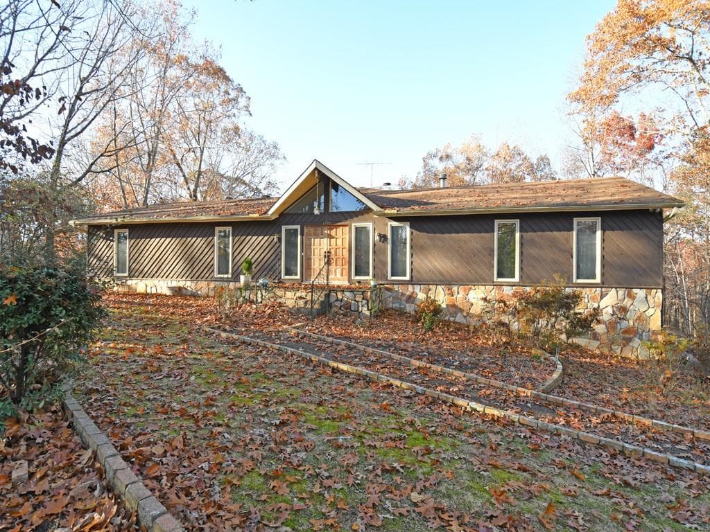 7770 Jett Ferry Road, Sandy Springs, GA 30350 — most recent listing photo