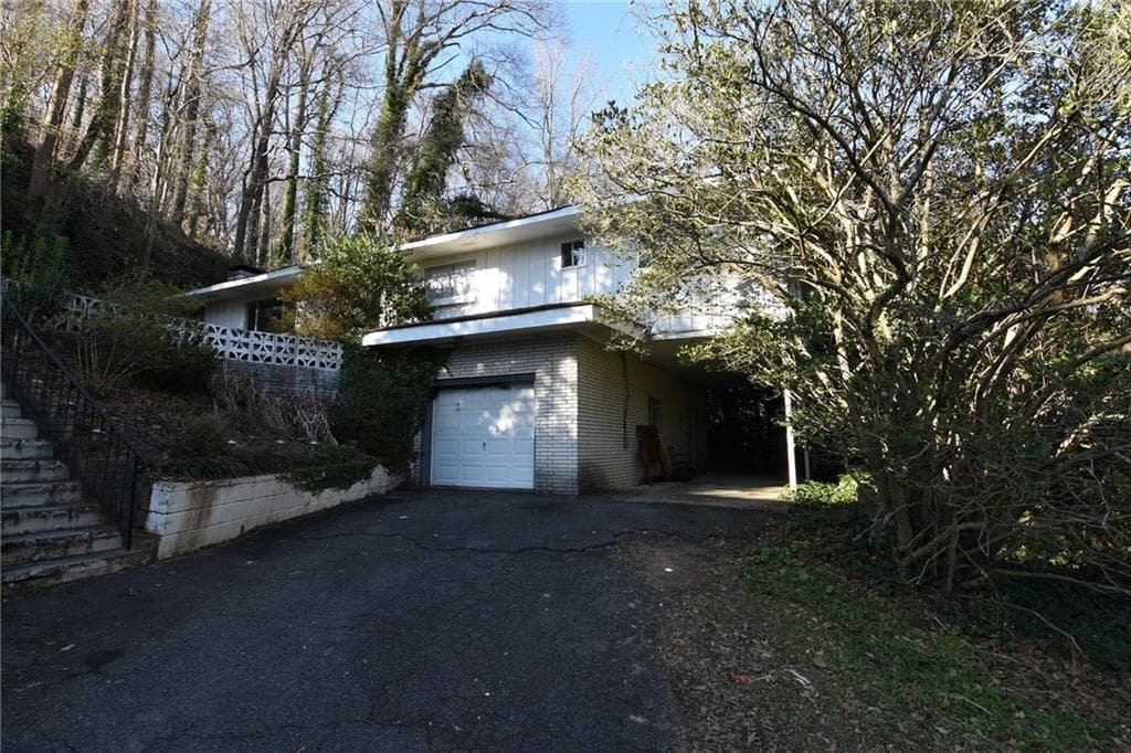 4 bedroom, 1,944 sq ft single family residence sold at 3554 Cochise Drive, Atlanta, GA 30339