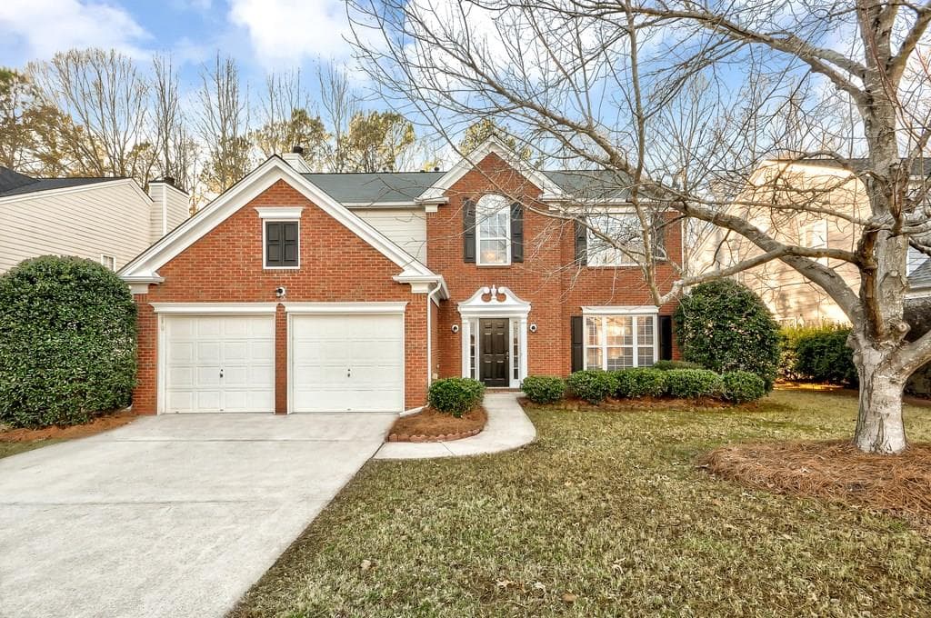 4 bedroom, 2,396 sq ft single family residence sold at 6000 FOXBERRY Lane, Roswell, GA 30075