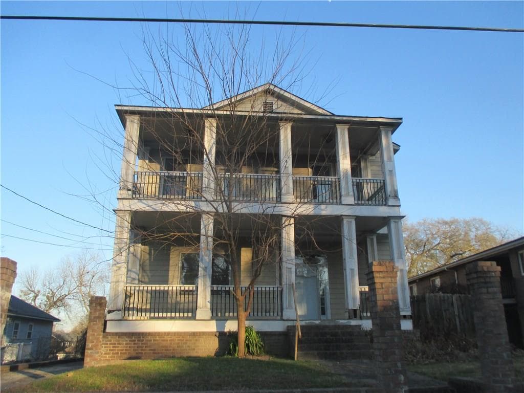 4 bedroom, 3,688 sq ft single family residence sold at 918 Washington Street, Atlanta, GA 30315