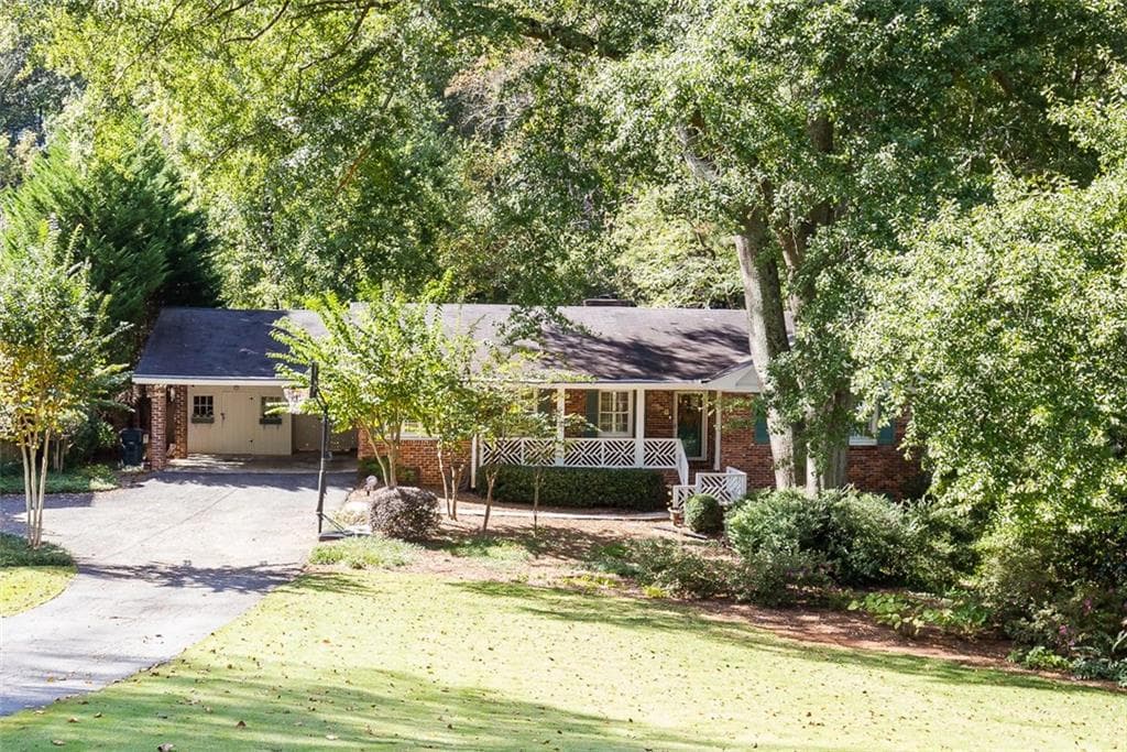 700 Starlight Lane, Atlanta, GA 30342 — most recent listing photo