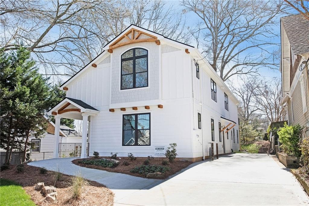231 Greenwood Cir, Decatur, GA 30030 — most recent listing photo
