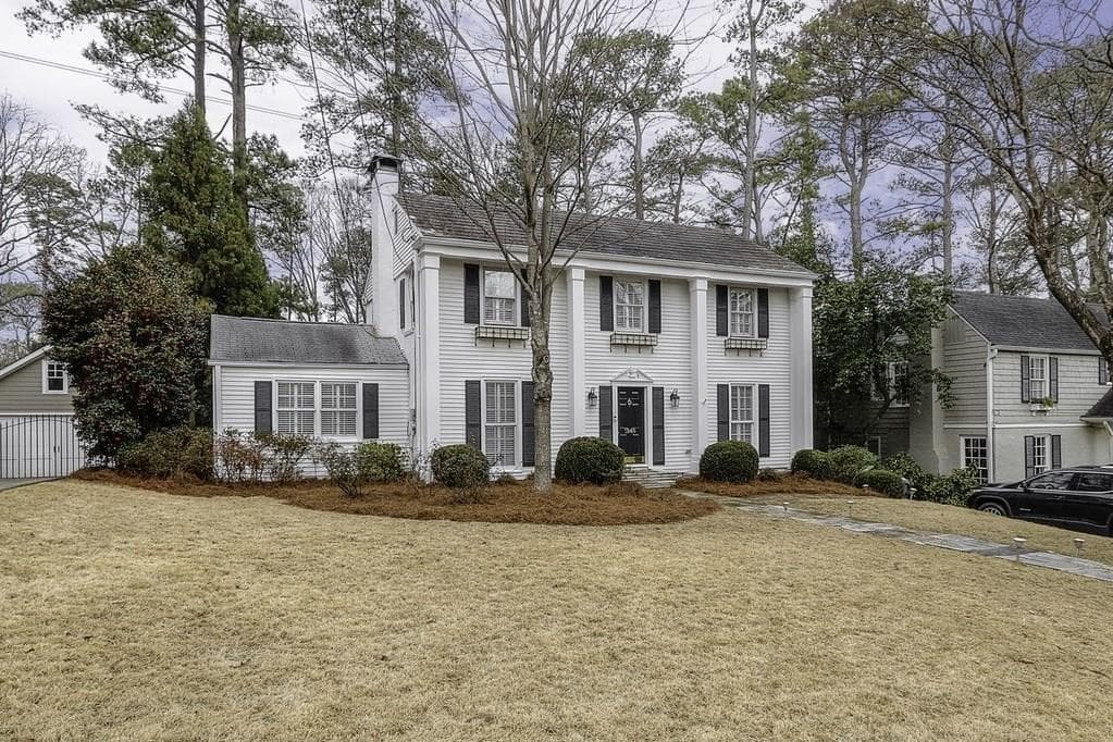 3 bedroom, 2,005 sq ft single family residence sold at 1946 GREYSTONE Road, Atlanta, GA 30318