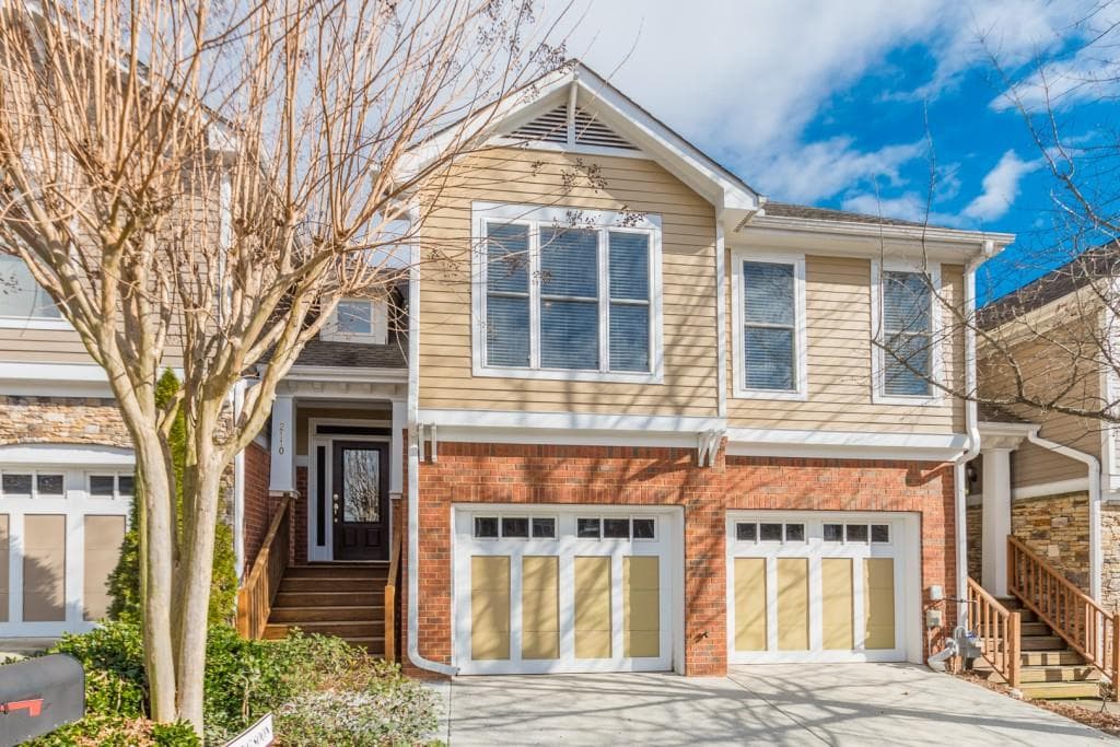 5 bedroom, 2,318 sq ft condominium sold at 2110 Constitution Court, Roswell, GA 30075