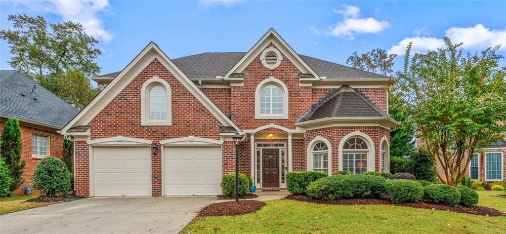 4 bedroom, 3,520 sq ft single family residence sold at 2745 Vinings Oak Drive, Atlanta, GA 30339