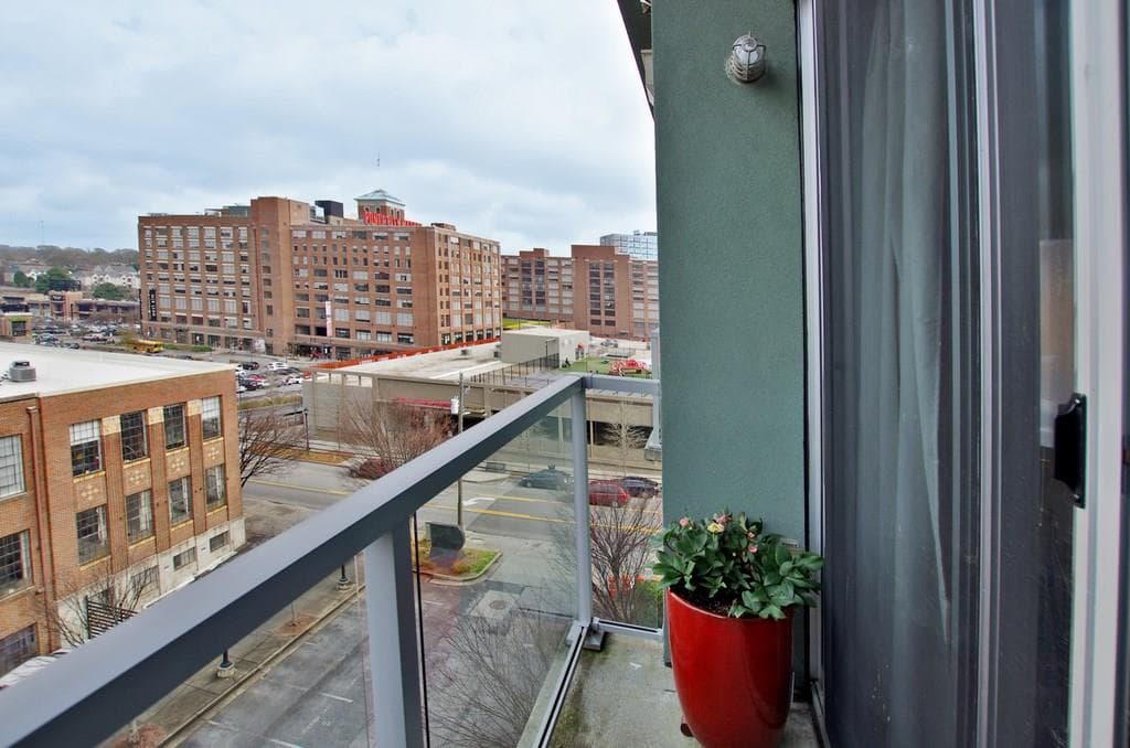 620 Glen Iris Drive 503, Atlanta, GA 30308 — most recent listing photo
