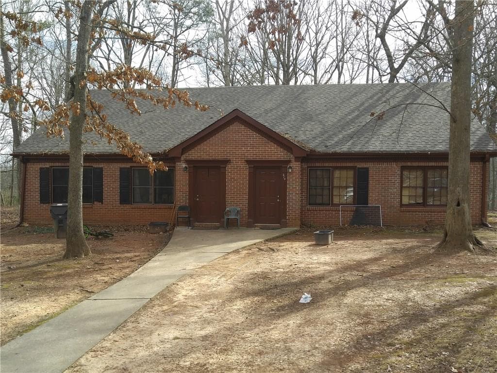 duplex sold at 570 Telfair Court, Suwanee, GA 30024