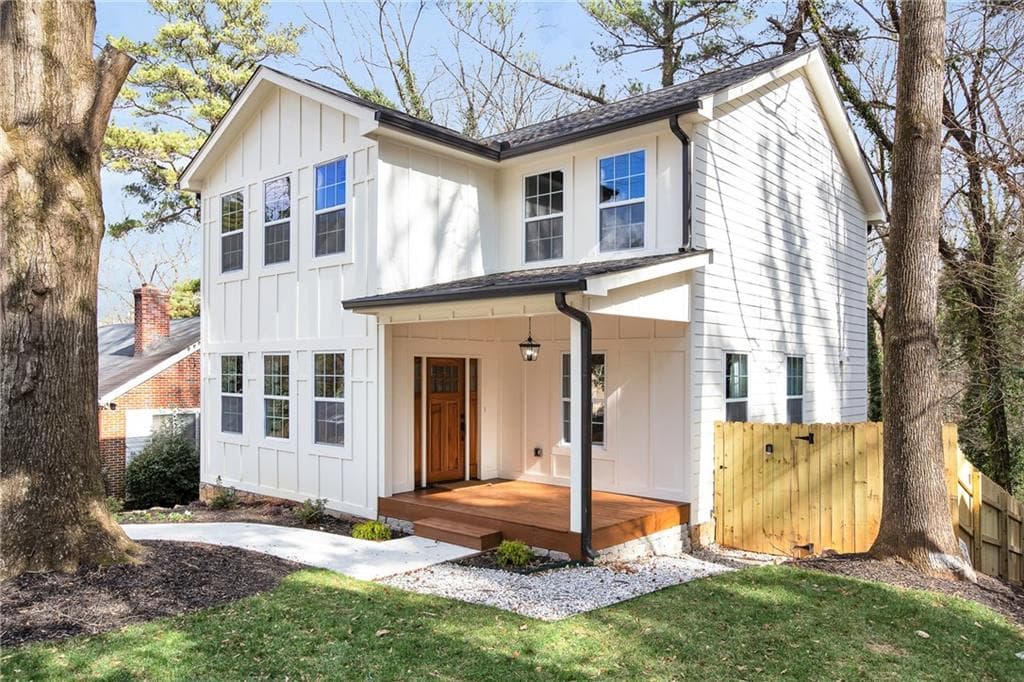 4 bedroom, 2,600 sq ft single family residence sold at 1146 Chatham Avenue, Atlanta, GA 30311