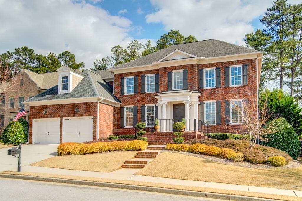 5 bedroom, 3,610 sq ft single family residence sold at 7910 Georgetown Circle, Suwanee, GA 30024