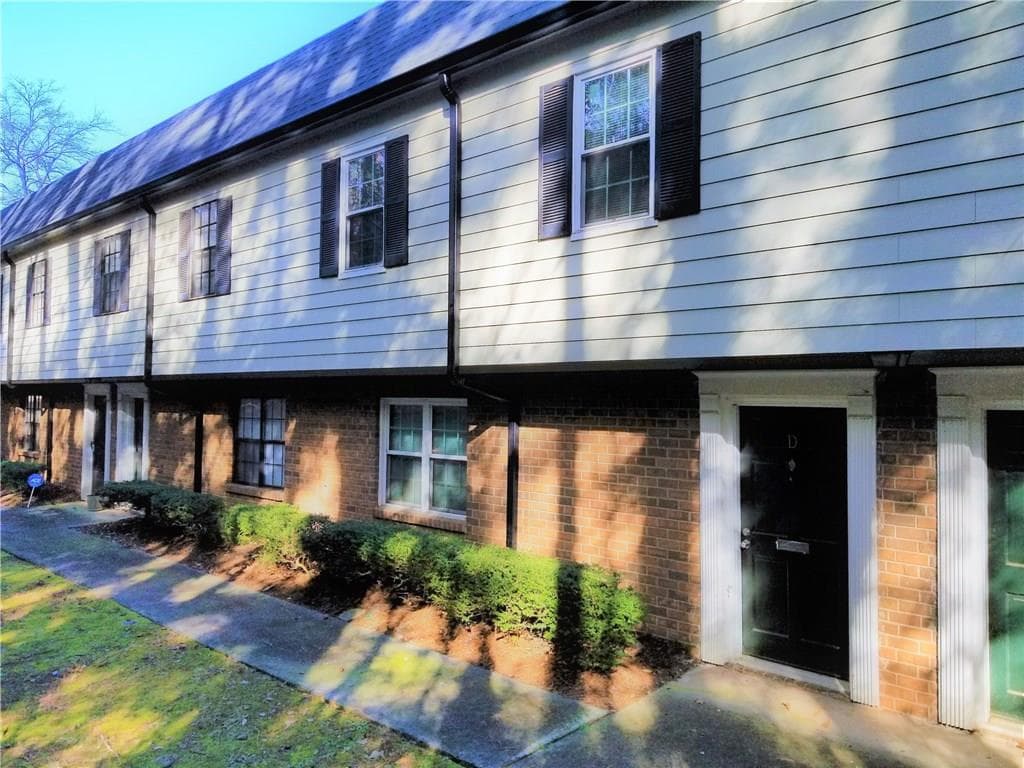 340 winding River Dr D, Sandy Springs, GA 30350 — most recent listing photo
