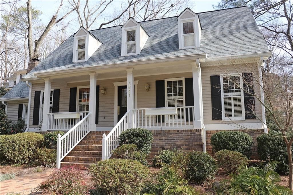 4 bedroom, 4,300 sq ft single family residence sold at 3641 Tanglewood Drive, Atlanta, GA 30339