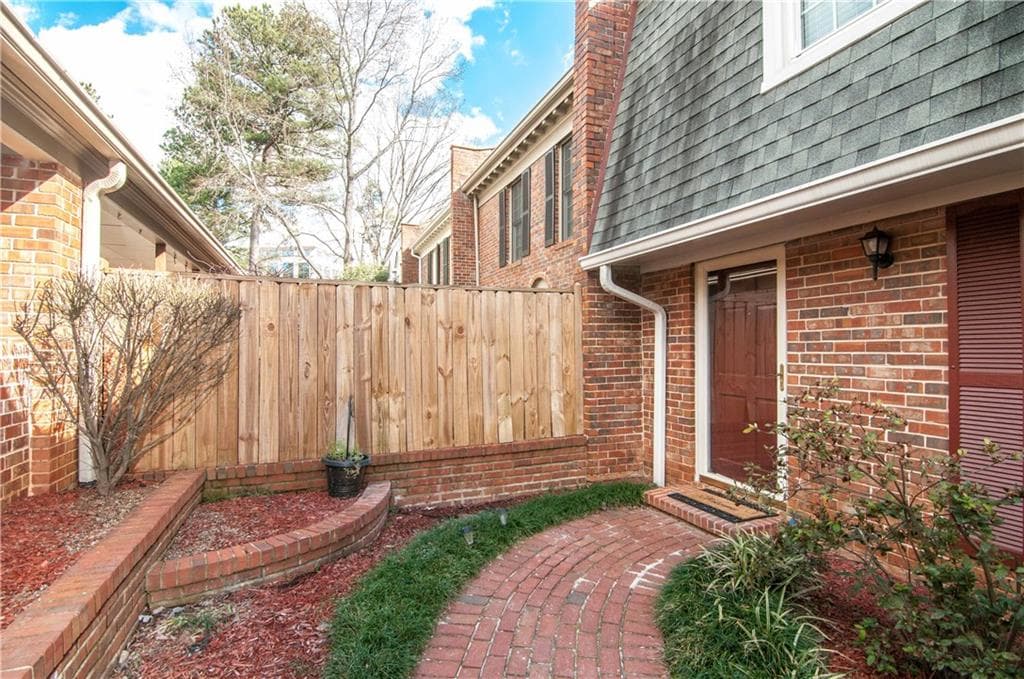 457 The North Chace, Sandy Springs, GA 30328 — most recent listing photo