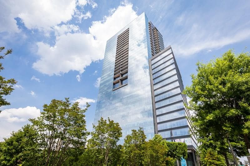 2 bedroom, 3 bathroom, 1,627 sq ft condominium sold at 3630 Peachtree Road 1807, Atlanta, GA 30326