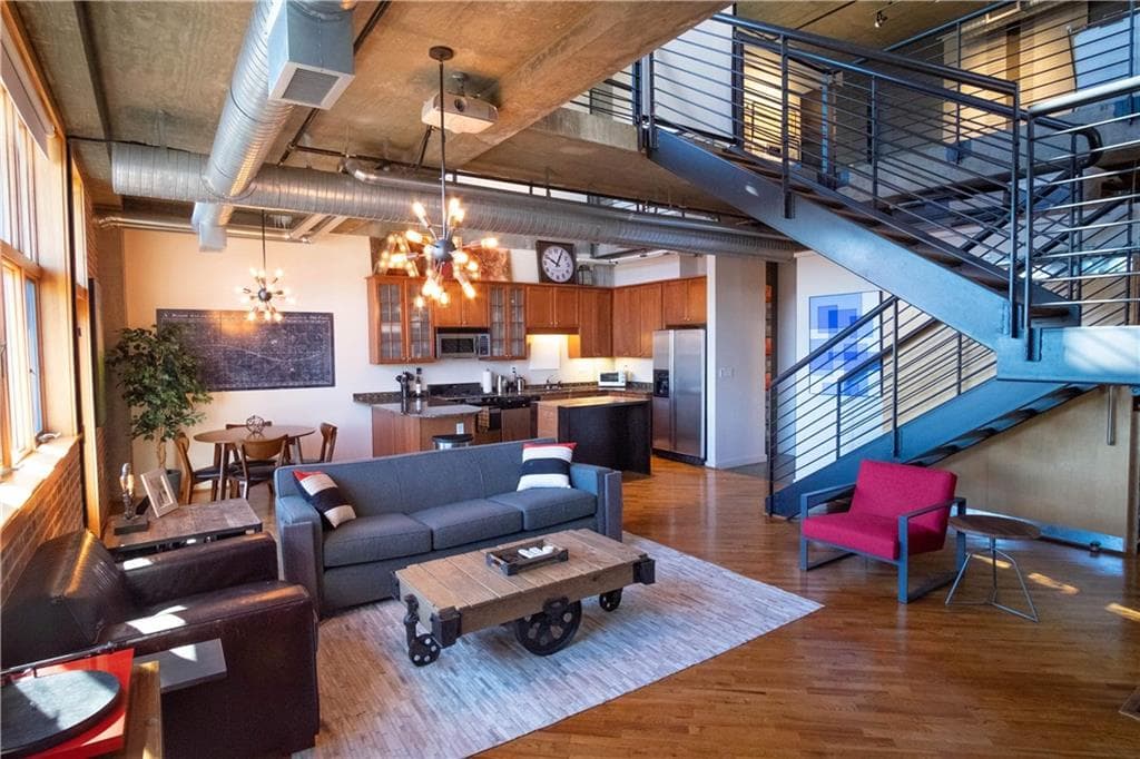 2 bedroom, 1,392 sq ft condominium sold at 640 Glen Iris Drive 613, Atlanta, GA 30308