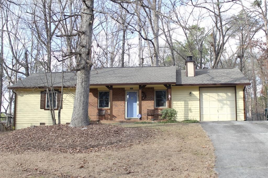 3 bedroom, 1,132 sq ft single family residence sold at 3893 Tanglewood Road, Snellville, GA 30039