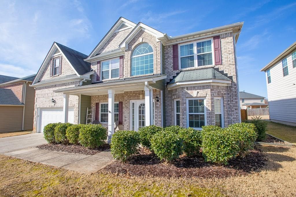 5 bedroom, 3,184 sq ft single family residence sold at 5075 Mundy Drive, Cumming, GA 30028