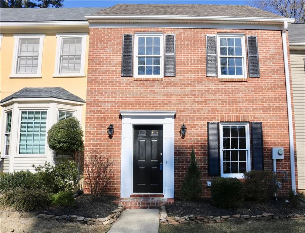 2 bedroom, 1,200 sq ft townhouse sold at 567 Salem Woods Drive, Marietta, GA 30067