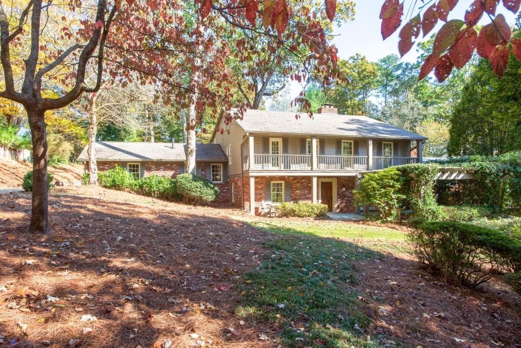 5 bedroom, 4,098 sq ft single family residence sold at 4695 Millbrook Drive, Atlanta, GA 30327