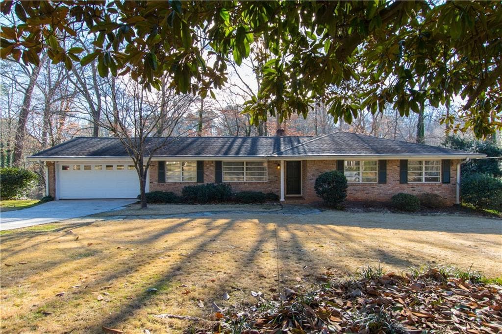 4 bedroom, 1,924 sq ft single family residence sold at 2301 Echo Hills Circle, Atlanta, GA 30345